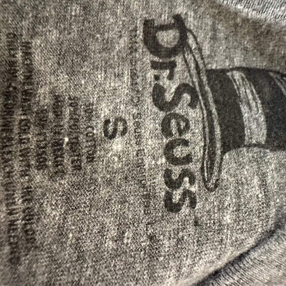 Lot of  DR. SEUSS CAT IN THE HAT TEE Size Small and Pen great teacher gift - Picture 7 of 9